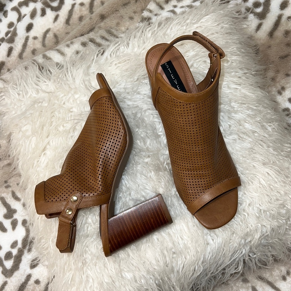 STEVEN by Steve Madden-Caramel Brown, Peep Toe, Velcro Heel Strap, Size 11 GUC👠